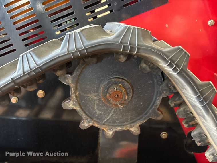 image for item EU0100 2023 Diggit SCL850 compact utility loader