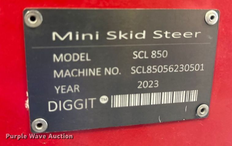 image for item EU0100 2023 Diggit SCL850 compact utility loader