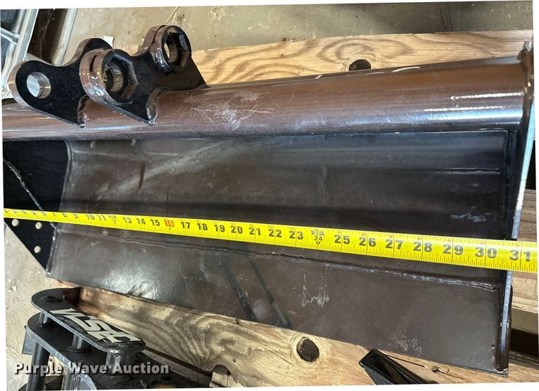 image for item EU0104 Mini excavator attachments