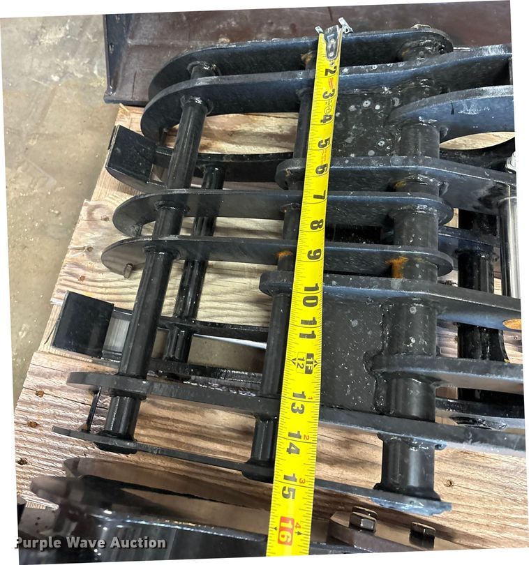 image for item EU0104 Mini excavator attachments