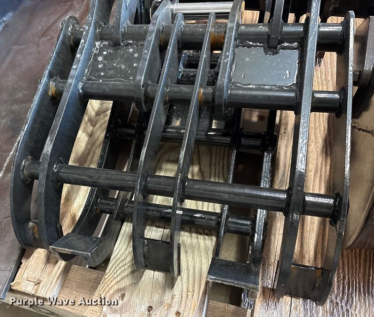 image for item EU0104 Mini excavator attachments