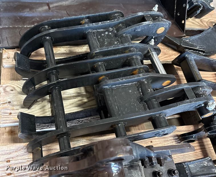 image for item EU0104 Mini excavator attachments