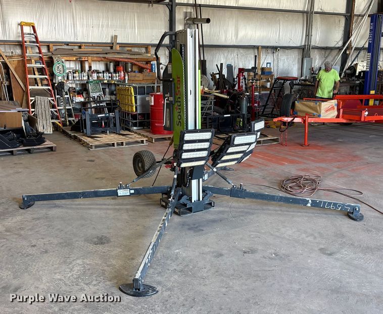 image for item EU0106 Right light K65 quad pod light plant