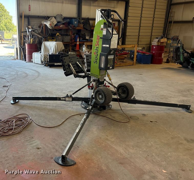 image for item EU0106 Right light K65 quad pod light plant