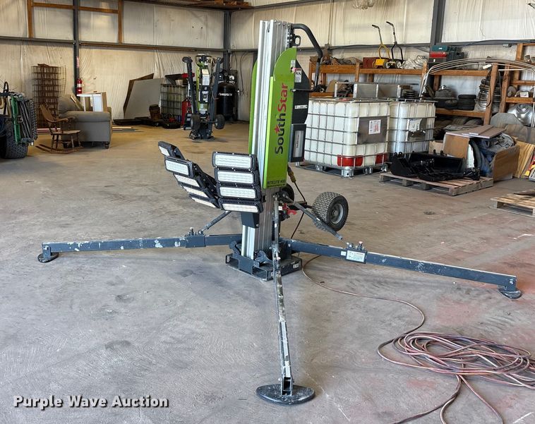 image for item EU0106 Right light K65 quad pod light plant