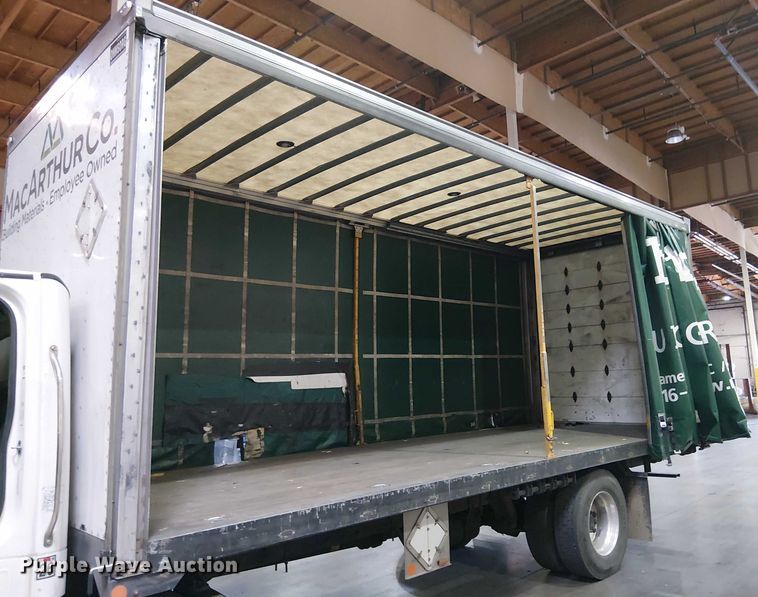image for item EU2508 2018 Freightliner M2 side curtain box truck