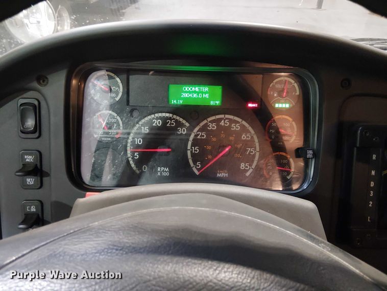 image for item EU2508 2018 Freightliner M2 side curtain box truck