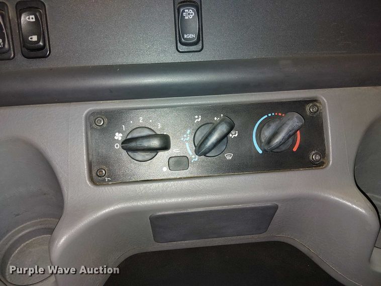 image for item EU2508 2018 Freightliner M2 side curtain box truck