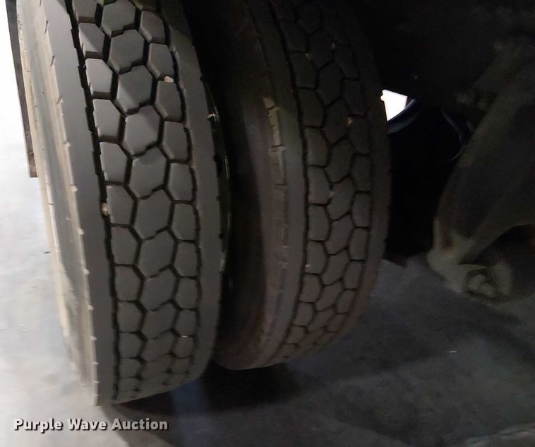 image for item EU2508 2018 Freightliner M2 side curtain box truck