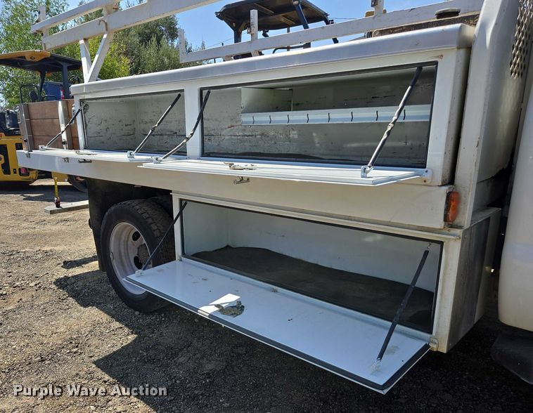 image for item EU2530 2016 Ford F450 Super Duty XL utility / service truck