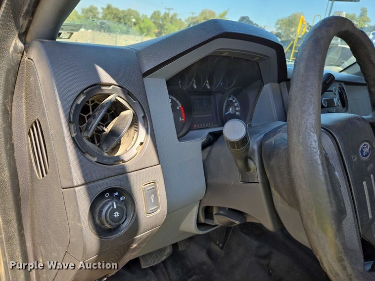 image for item EU2530 2016 Ford F450 Super Duty XL utility / service truck