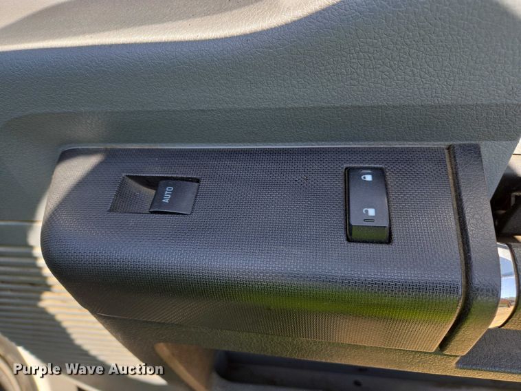 image for item EU2530 2016 Ford F450 Super Duty XL utility / service truck