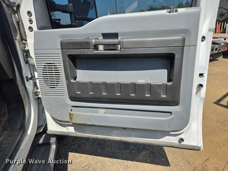 image for item EU2530 2016 Ford F450 Super Duty XL utility / service truck