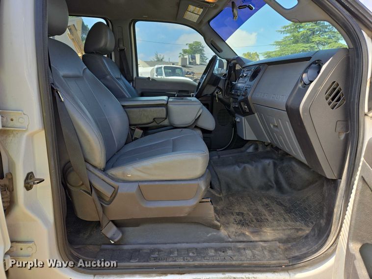 image for item EU2530 2016 Ford F450 Super Duty XL utility / service truck