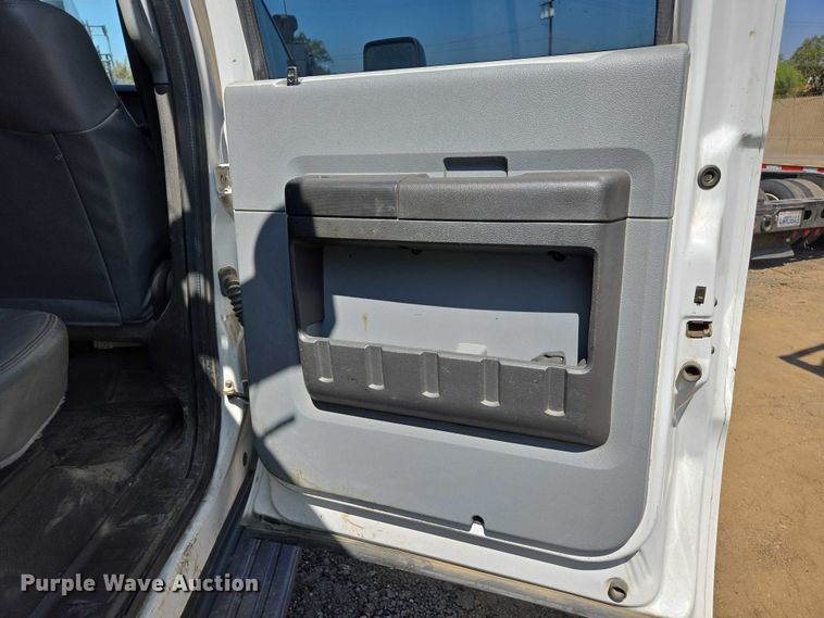 image for item EU2530 2016 Ford F450 Super Duty XL utility / service truck