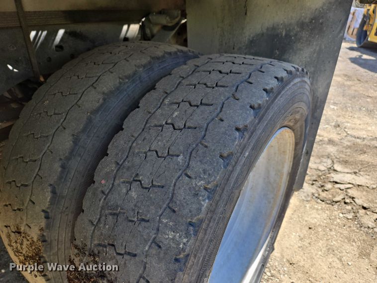 image for item EU2530 2016 Ford F450 Super Duty XL utility / service truck