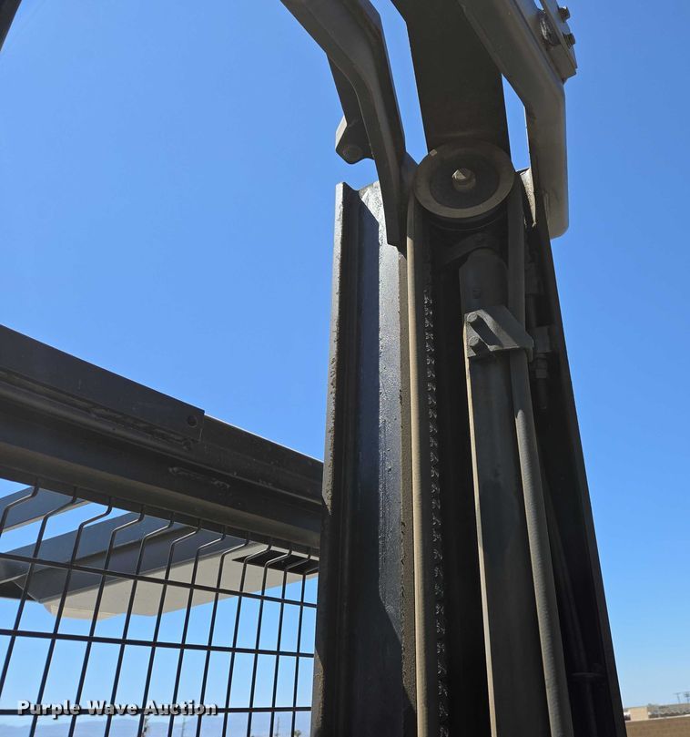 image for item EU2532 2017 Crown SP3520-30 order picker