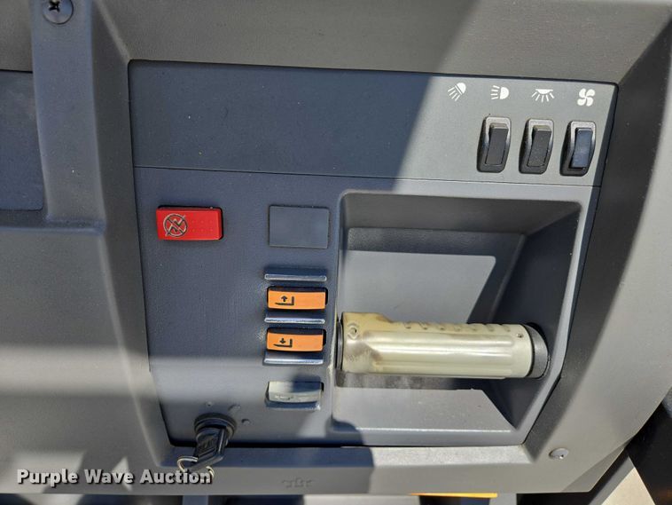 image for item EU2532 2017 Crown SP3520-30 order picker