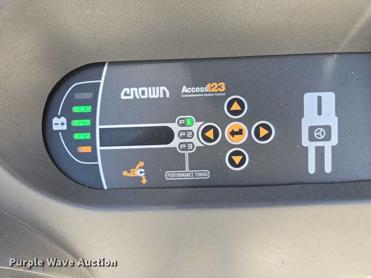 image for item EU2532 2017 Crown SP3520-30 order picker