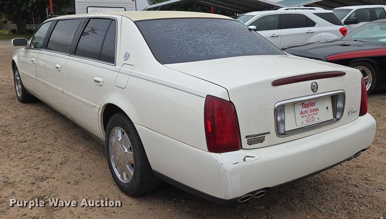 image for item EU3531 2000 Cadillac Krystal Koach Base limousine