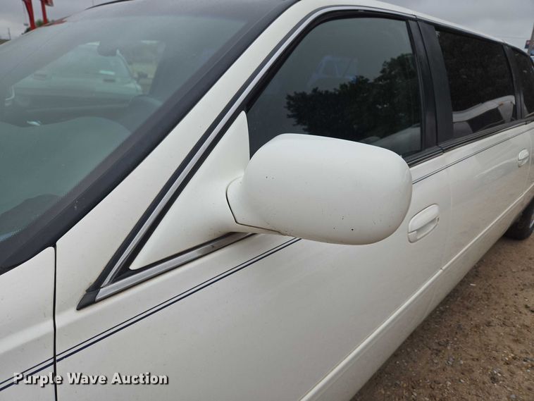 image for item EU3531 2000 Cadillac Krystal Koach Base limousine