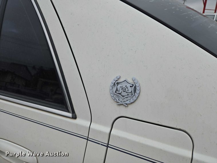 image for item EU3531 2000 Cadillac Krystal Koach Base limousine