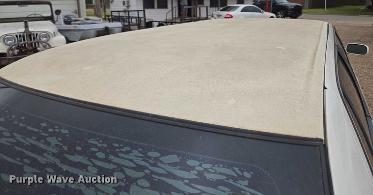 image for item EU3531 2000 Cadillac Krystal Koach Base limousine