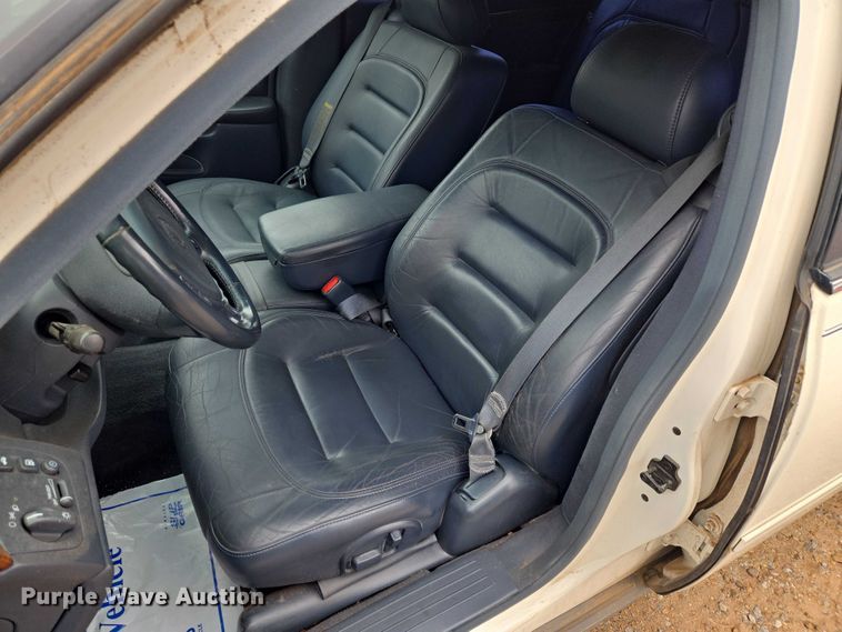 image for item EU3531 2000 Cadillac Krystal Koach Base limousine