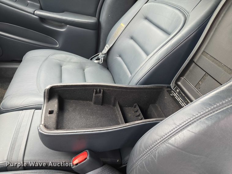 image for item EU3531 2000 Cadillac Krystal Koach Base limousine