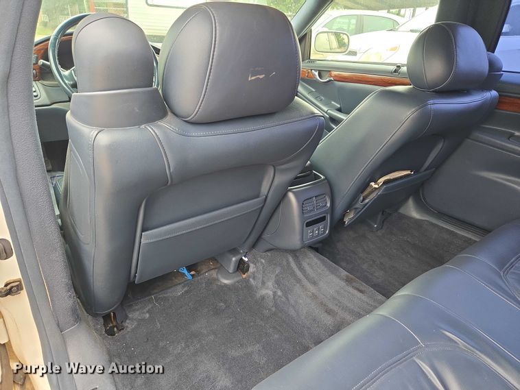 image for item EU3531 2000 Cadillac Krystal Koach Base limousine