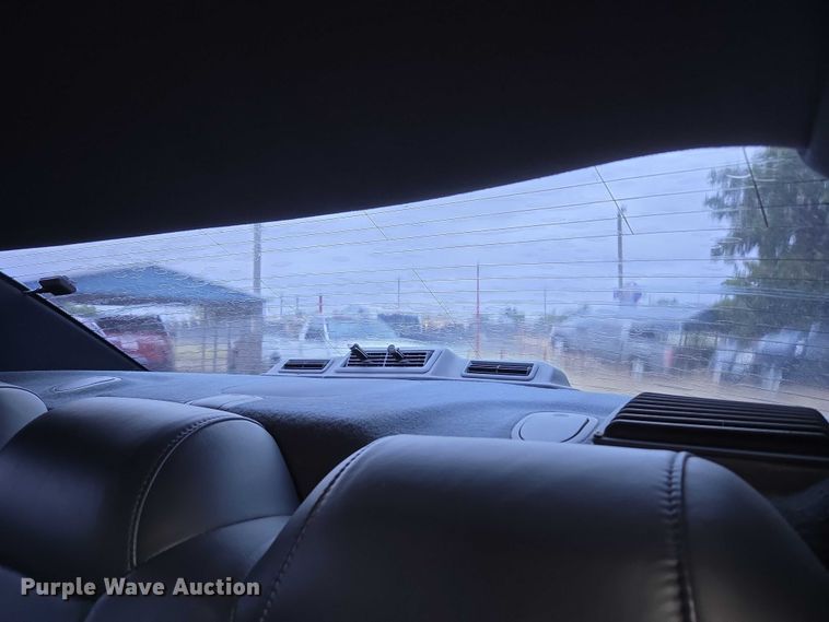 image for item EU3531 2000 Cadillac Krystal Koach Base limousine