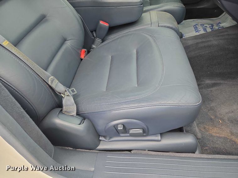 image for item EU3531 2000 Cadillac Krystal Koach Base limousine