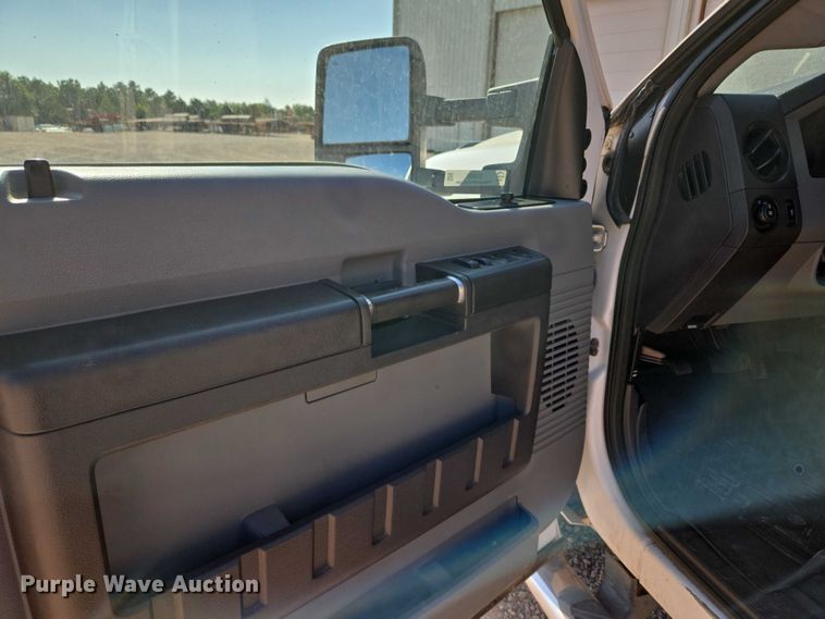 image for item EU3628 2012 Ford F550 Super Duty Crew Cab utility / service truck