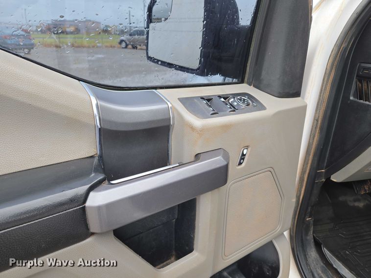 image for item EU3634 2019 Ford F150 XLT SuperCrew pickup truck