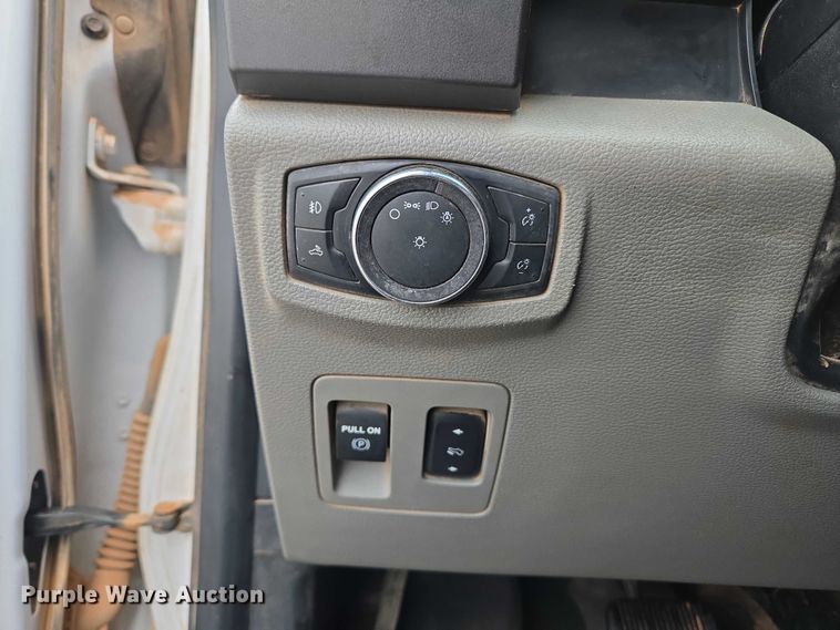 image for item EU3634 2019 Ford F150 XLT SuperCrew pickup truck