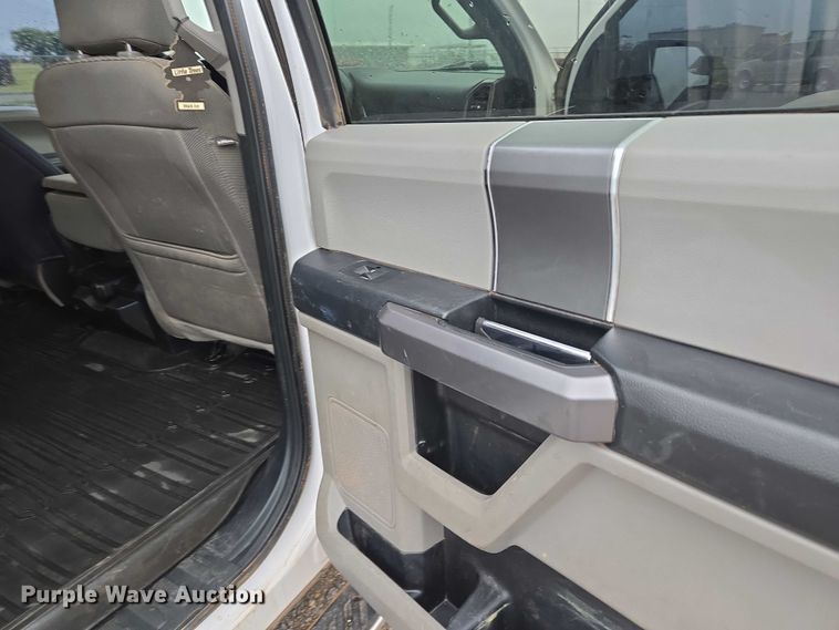 image for item EU3634 2019 Ford F150 XLT SuperCrew pickup truck