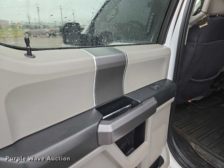 image for item EU3634 2019 Ford F150 XLT SuperCrew pickup truck