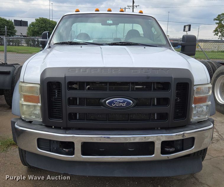 image for item EU3645 2008 Ford F450 Super Duty truck cab and chassis