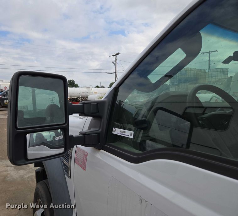 image for item EU3645 2008 Ford F450 Super Duty truck cab and chassis