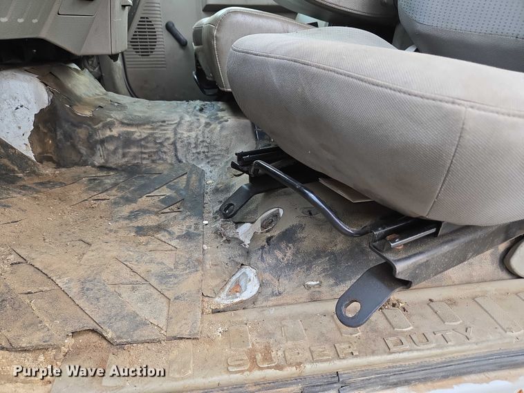 image for item EU3645 2008 Ford F450 Super Duty truck cab and chassis