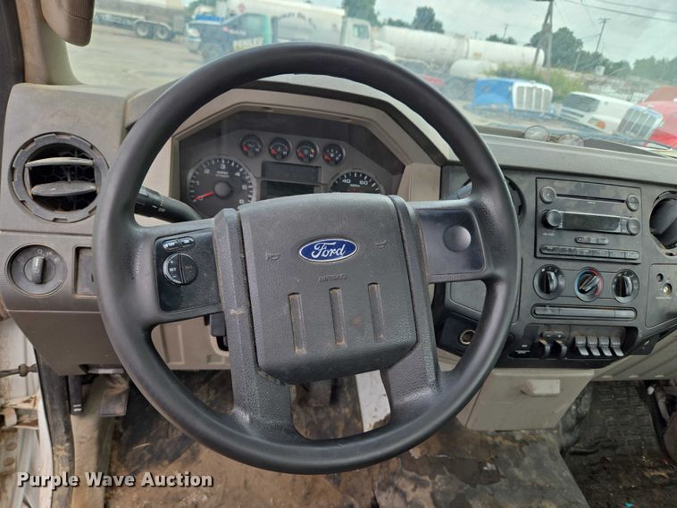 image for item EU3645 2008 Ford F450 Super Duty truck cab and chassis