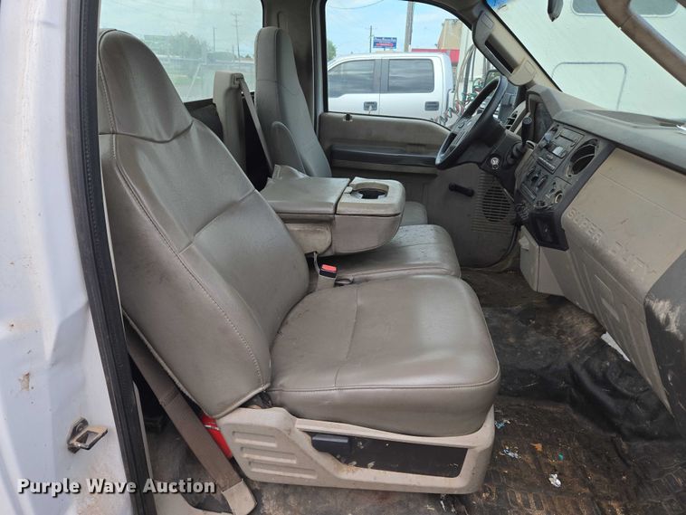 image for item EU3645 2008 Ford F450 Super Duty truck cab and chassis