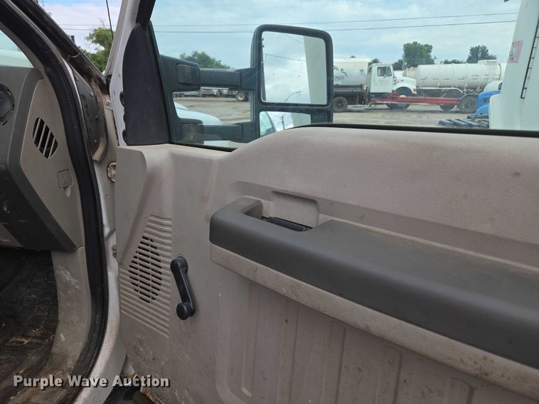 image for item EU3645 2008 Ford F450 Super Duty truck cab and chassis