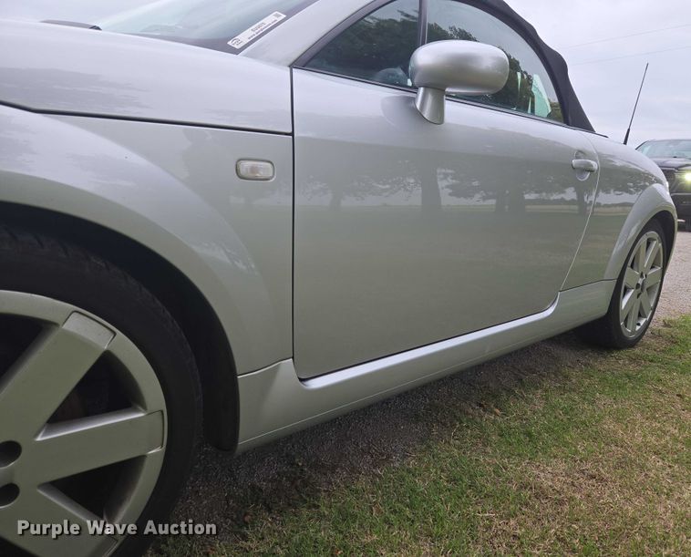 image for item EU3670 2003 Audi TT convertible