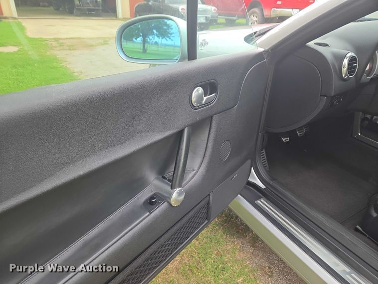 image for item EU3670 2003 Audi TT convertible