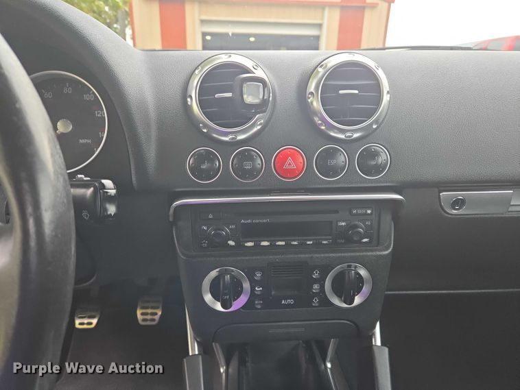 image for item EU3670 2003 Audi TT convertible