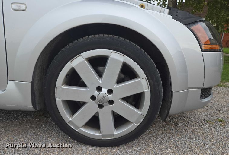 image for item EU3670 2003 Audi TT convertible