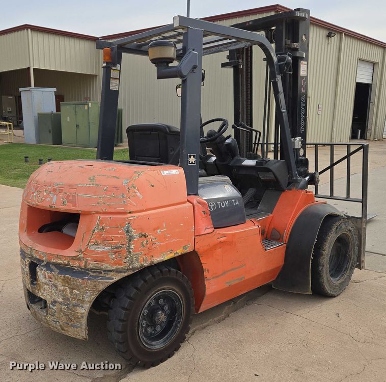 image for item EU3696 Toyota 7FDU35 forklift