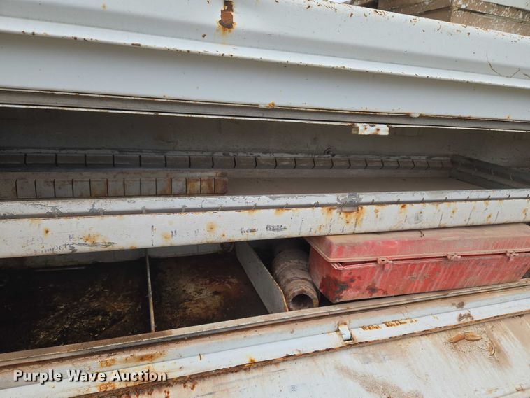 image for item EU3699 2003 International 7400 digger derrick truck