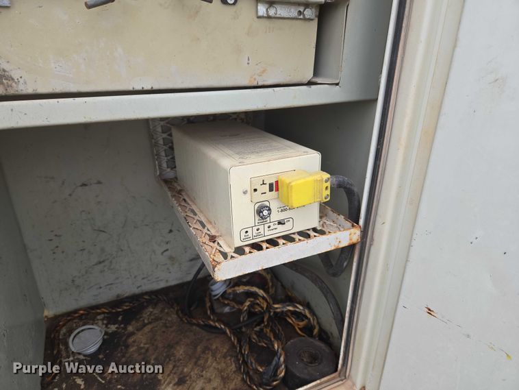 image for item EU3699 2003 International 7400 digger derrick truck